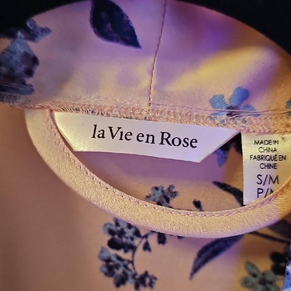La Vie En Rose Floral Satin Robe - Pink and Black Size S/M - Picture 2 of 9